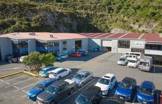 Large Ngauranga Warehouse with Office & Parking