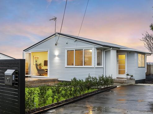 27 Kirrie Avenue, Te Atatu South