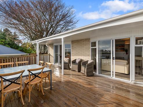 89 Paynters Avenue, Strandon