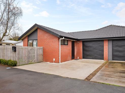2/3 Helena Road, Hillcrest