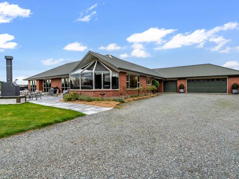 109 Longbush South Road, Roslyn Bush