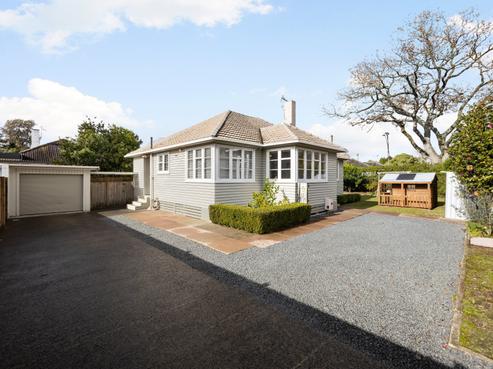634 River Road, Chartwell
