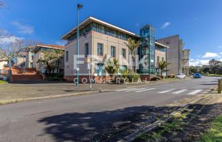 Flexible Space in Prime Location