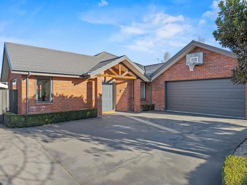 95 O'Neill Avenue, Northwood