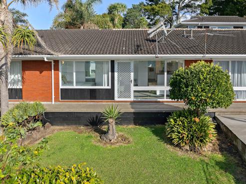 1B De Val Drive, Titirangi