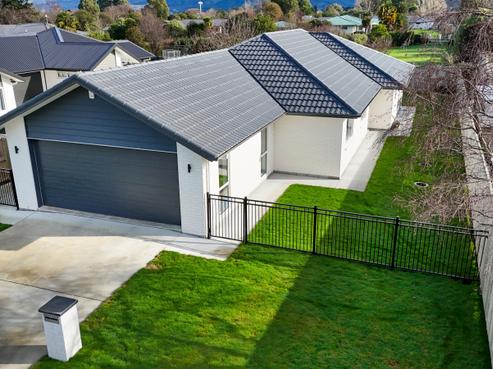 2 Van Baarle Close, Carterton