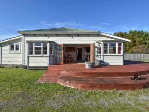 24 Hilton Road, Carterton