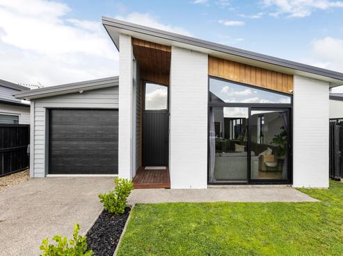 4 Keyes Street, Greenhill Park