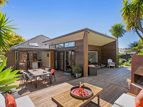 33 Cambourne Road, Sandringham