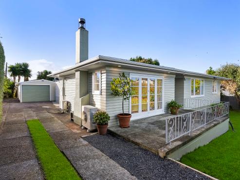 104 Wharf Road, Te Atatu Peninsula