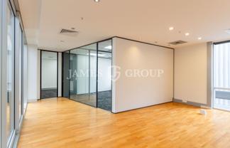 FANTASTIC ON FALCON | AMPLE PARKING