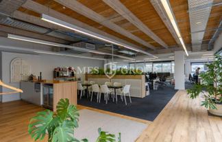 OPEN PLAN OFFICE WITH ROOMS + BALCONY