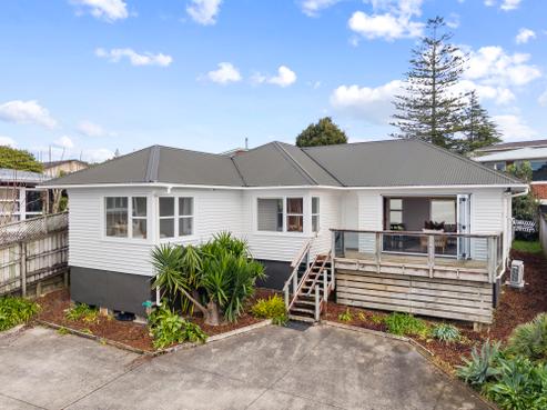 11A Divich Avenue, Te Atatu South