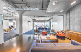 Striking Waterfront Office (Princes Wharf)