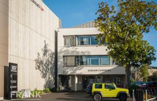 Sublease with attractive rental terms