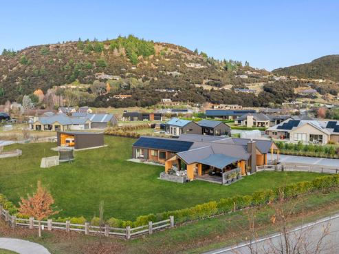 18 Mount Linton Avenue, Wanaka