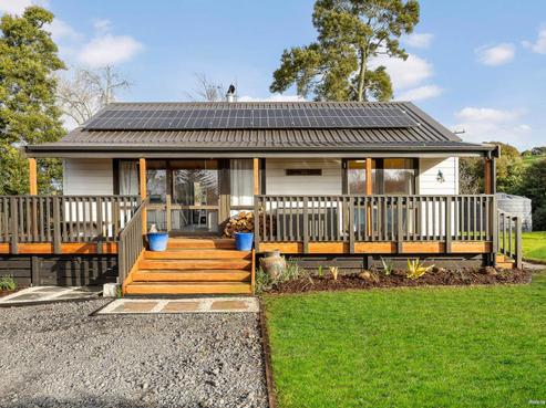 8 Clark and Denize Road, Pukekawa