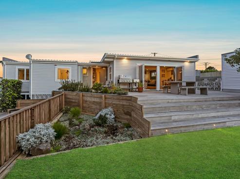 13 Kingfisher Place, Favona