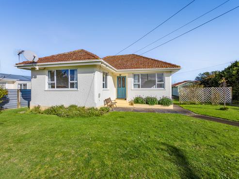 17 Burns Street, Hawera