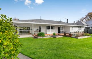 15 Wood Street, Greytown