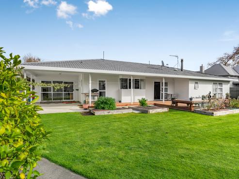 15 Wood Street, Greytown