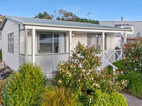 4 Schwass Lane, Brightwater
