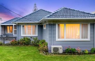 58 Royal Road, Massey