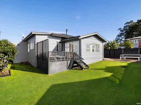 8A Youngs Road, Papakura