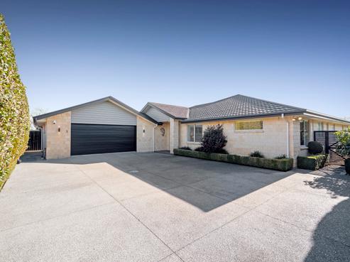 1 Northwater Drive, Northwood