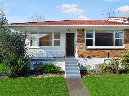 1/183 Mount Albert Road, Sandringham