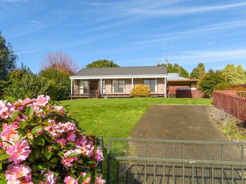 64 Resolution Road, Welcome Bay
