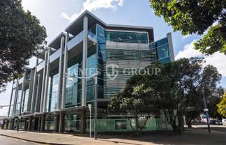 Large 1,680m² Office Floor with Signage Rights