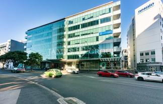 Modern Office with Café, Childcare & Harbour Views