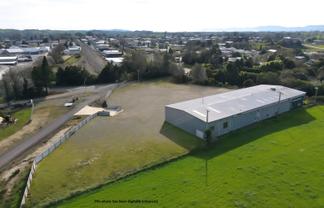 High-Stud Facility with Large Yard