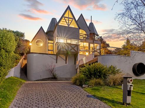 8 Muritai Terrace, Mount Pleasant
