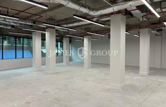 PLAZA LEVEL OFFICE IN THE HEART OF THE CBD