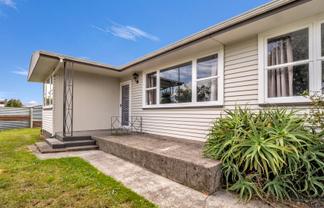 1 Dampier Ave, Awapuni