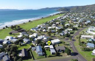 102 Sands Crescent, Matarangi