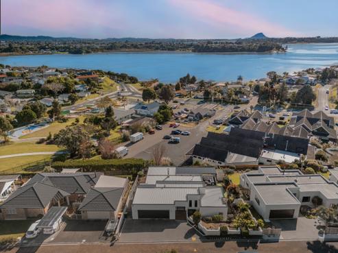 8 Lorrigan Way, Welcome Bay