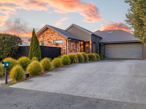 24 Foresters Crescent, Parklands