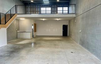 MICRO-INDUSTRIAL WITH MEZZANINE OFFICE
