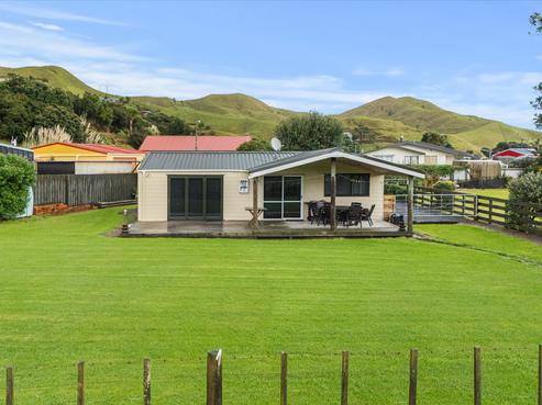 7 Rauparaha Street, Marokopa