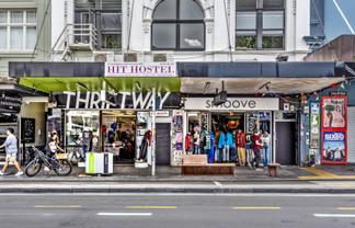 High Visibility Retail on K'Road