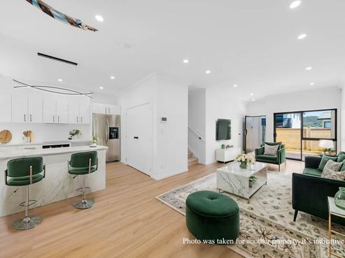 12C Italia Grove, Mount Wellington