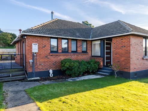 72 Dovecote Avenue, Corstorphine