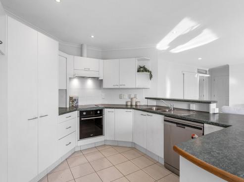 32 Broadhaven Avenue, Parklands