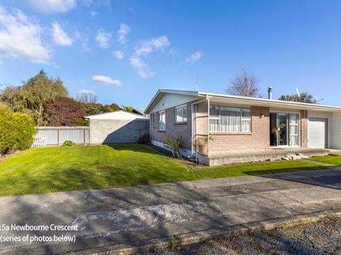 15A Newbourne Crescent, Redwoodtown
