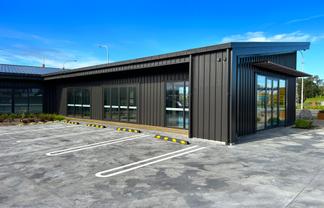 Brand New Showroom with Huge Exposure!