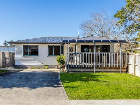 14A Finlow Drive, Te Atatu South