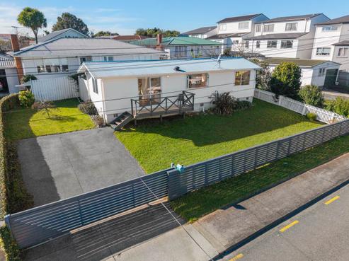 2/15 Adriatic Avenue, Henderson